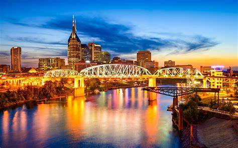 Nashville skyline with the AT&T Batman Building at dusk